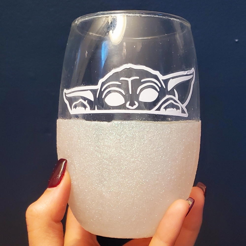 Baby yoda wine glass